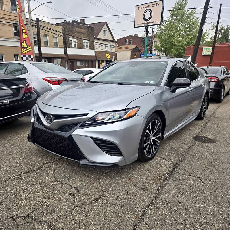 2019 Toyota Camry SE