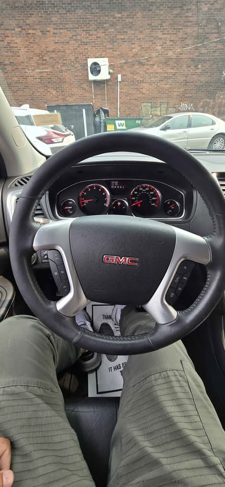 2015 GMC Acadia SLT-1