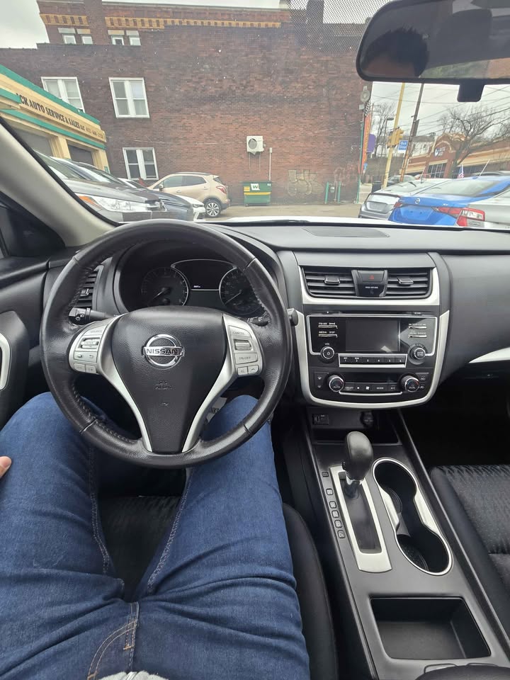 2017 Nissan Altima SV