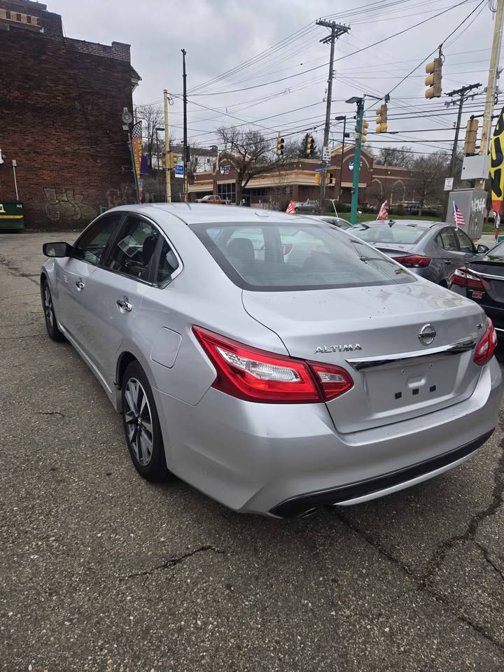 2017 Nissan Altima SV