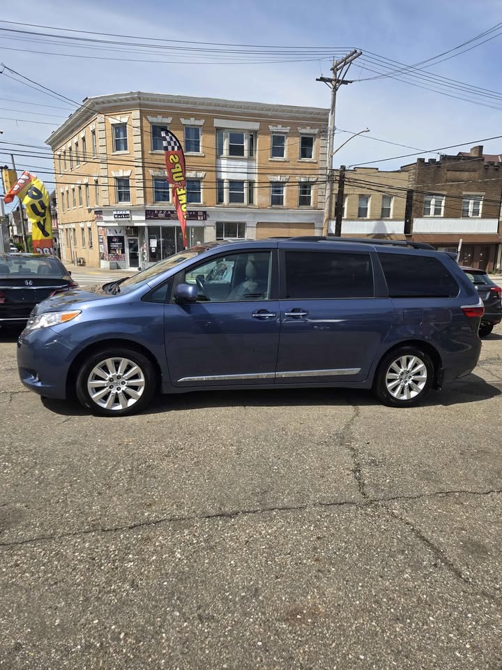 2016 Toyota Sienna