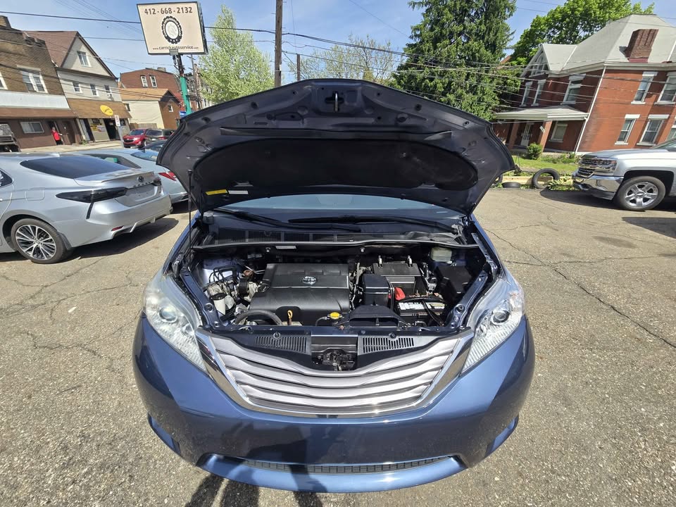 2016 Toyota Sienna
