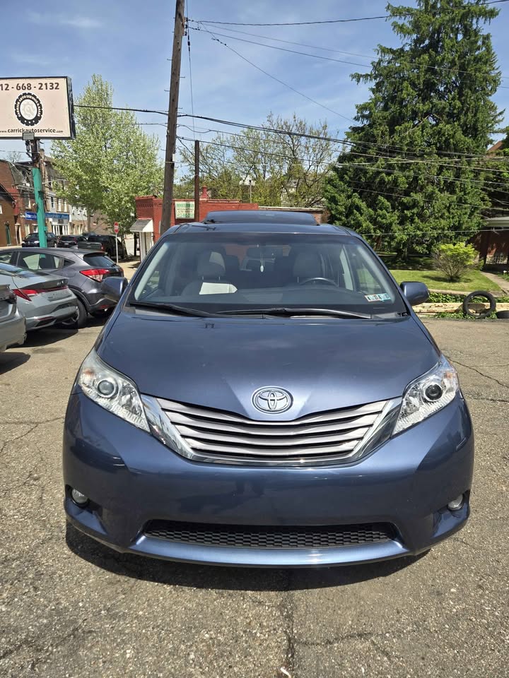 2016 Toyota Sienna