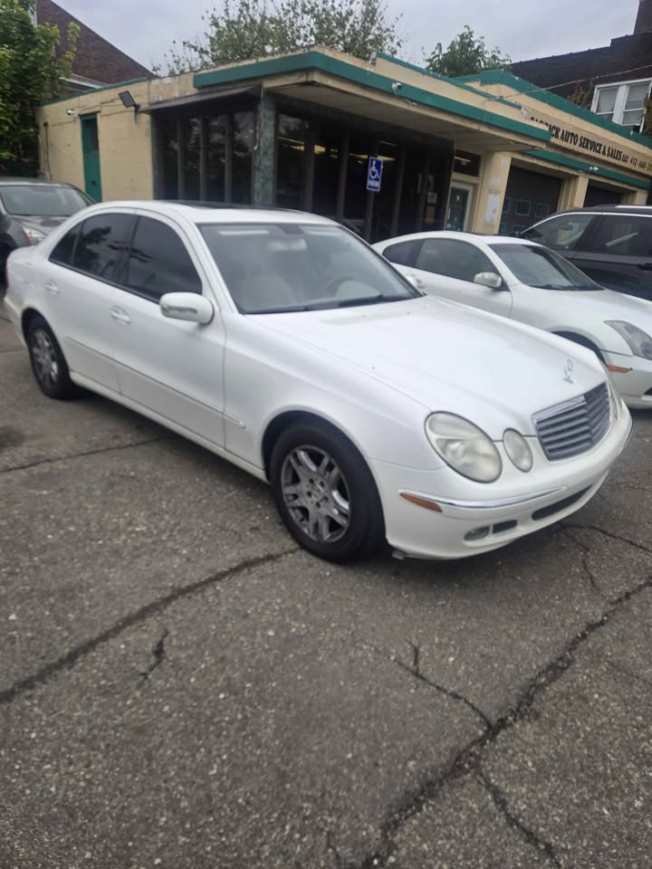 2005 Mercedes-Benz E320