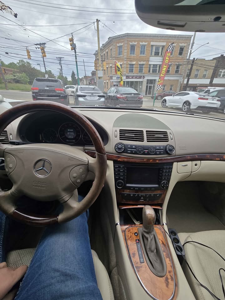 2005 Mercedes-Benz E320