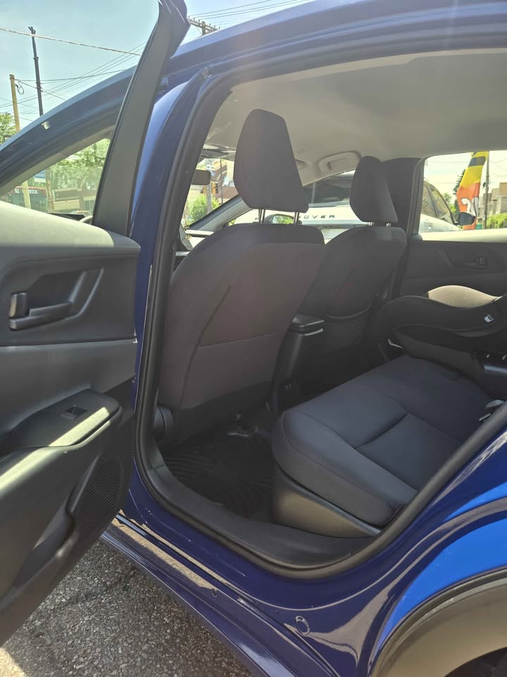 2024 Toyota Prius Hybrid LE