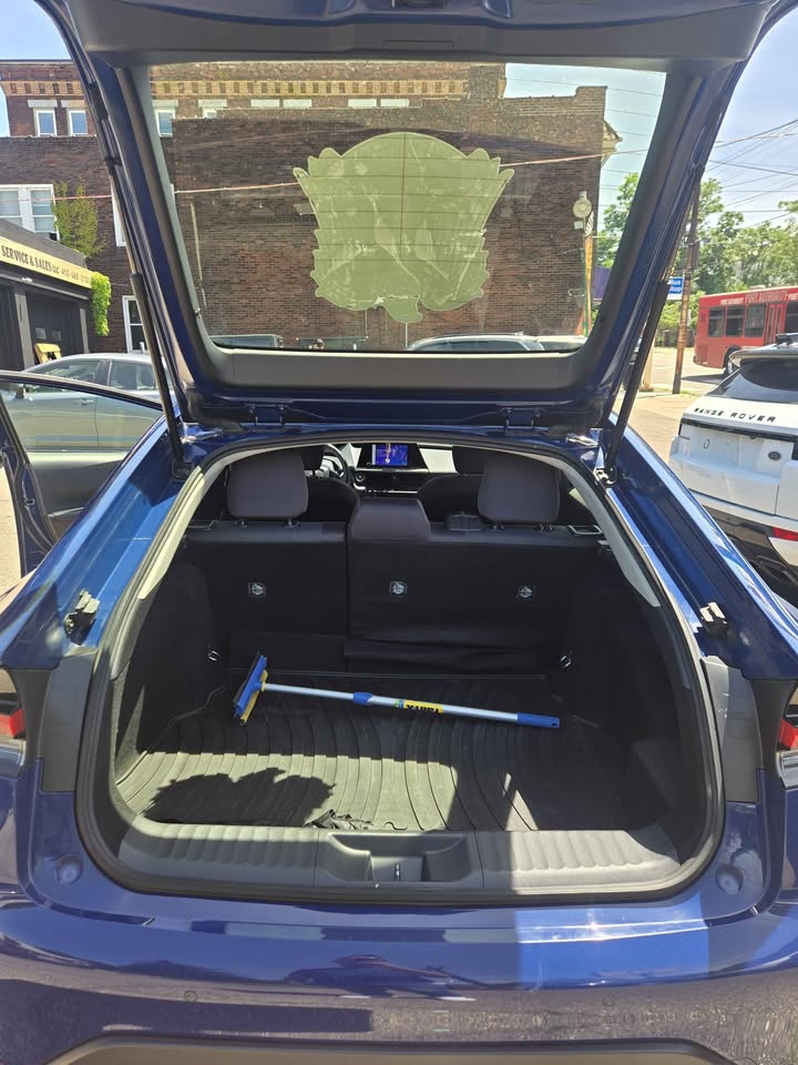 2024 Toyota Prius Hybrid LE